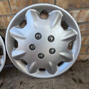 Unbranded Hubcap Wheel Cover KT-854 15 Inch Silver Good 7 Spoke Star Universal